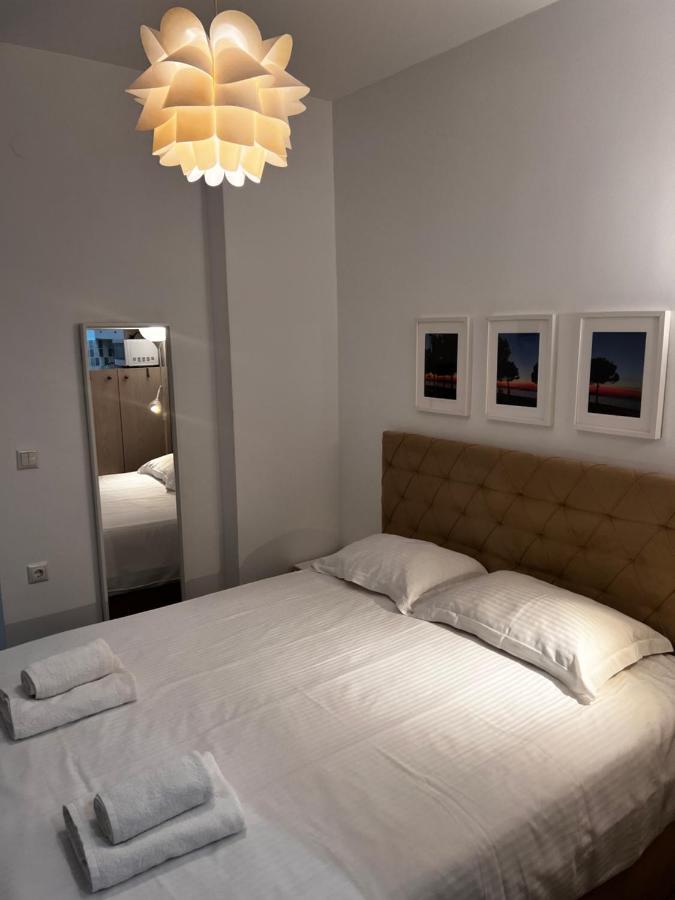Small Budget Diamond Apartment In Agias Sofias. Thessalonique Extérieur photo