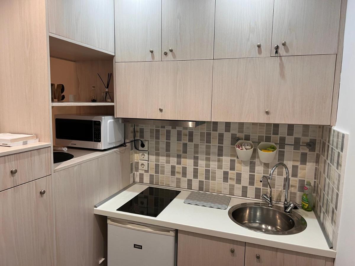 Small Budget Diamond Apartment In Agias Sofias. Thessalonique Extérieur photo
