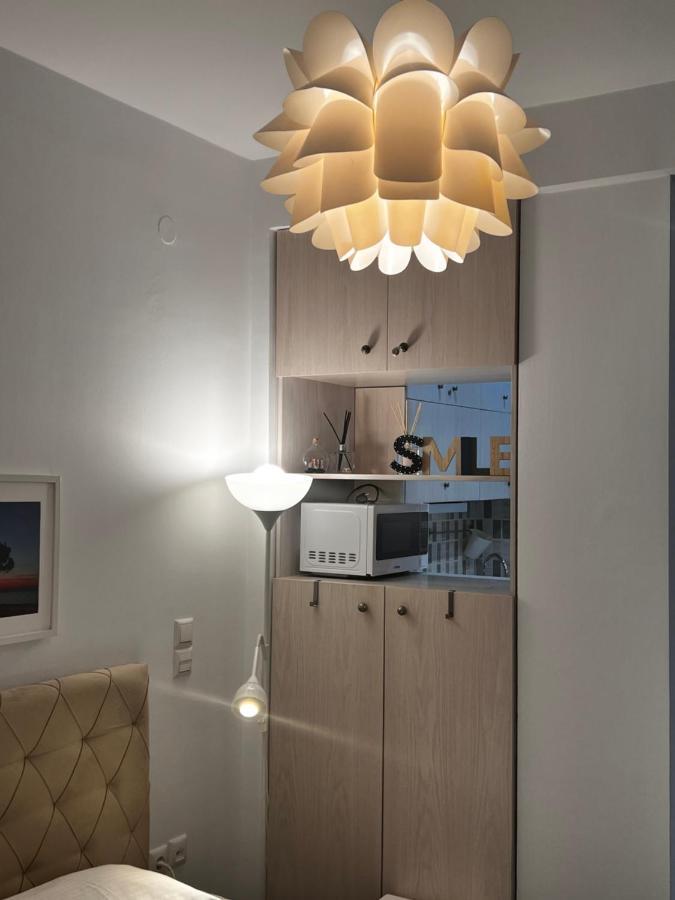 Small Budget Diamond Apartment In Agias Sofias. Thessalonique Extérieur photo