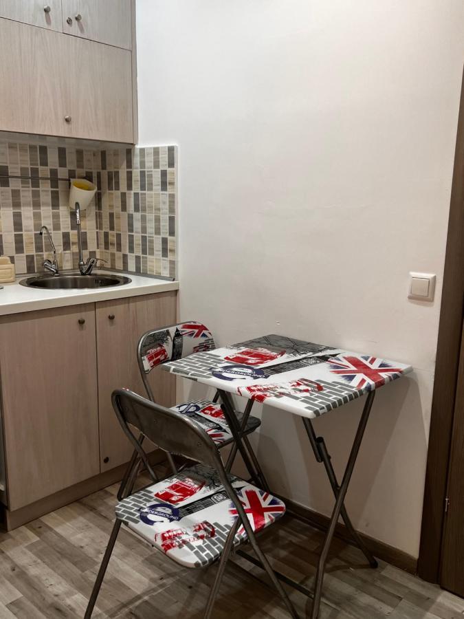 Small Budget Diamond Apartment In Agias Sofias. Thessalonique Extérieur photo